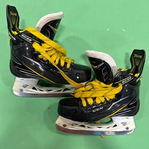 CCM Tacks 6092 Hockey Skates | INT 4.5 | Regular