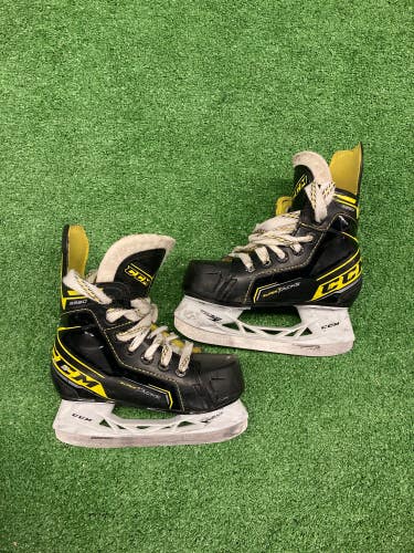 Used Youth CCM Super Tacks 9380 Hockey Skates Regular Width 11