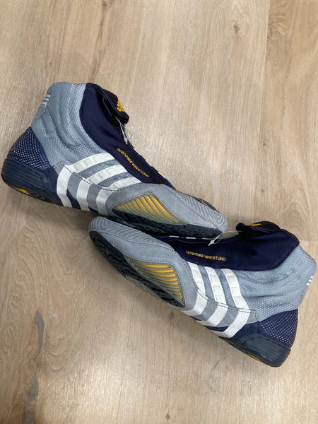New Blue Men's  9.0 Adidas Response Wrestling Shoes