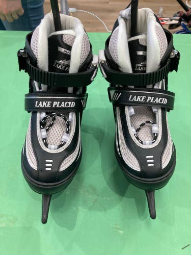 Used Youth Lake Placid Hockey Skates Regular Width Size 1-4