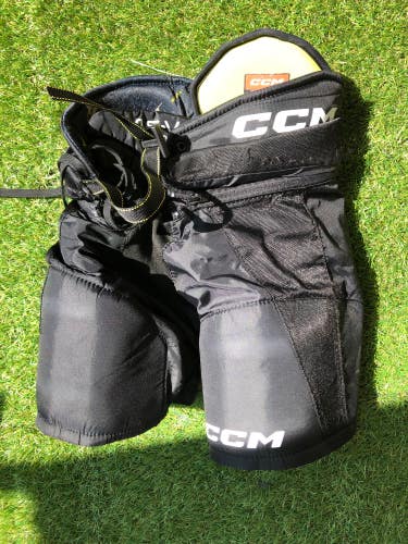 Used Youth Medium CCM Tacks AS-V Pro Hockey Pants