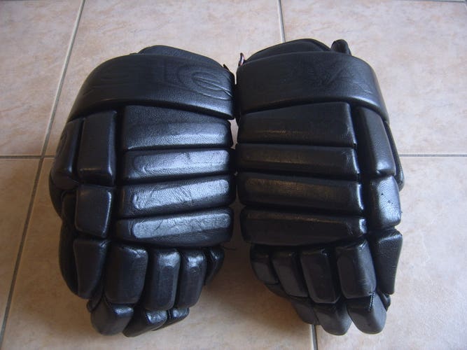 Vintage Used Full Black Leather Eagle X70 Senior Hockey Gloves Made in Canada Need New Palms