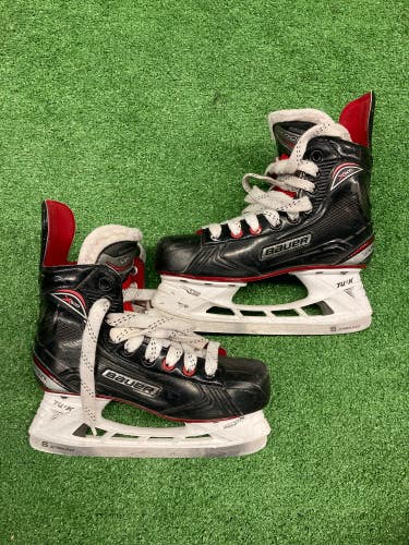 Used Intermediate Bauer Vapor X500 Hockey Skates Regular Width Size 4.5
