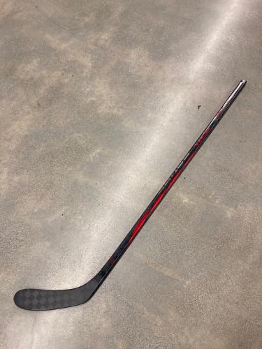 Used Intermediate Bauer Proto-R Hockey Stick Right Handed P28