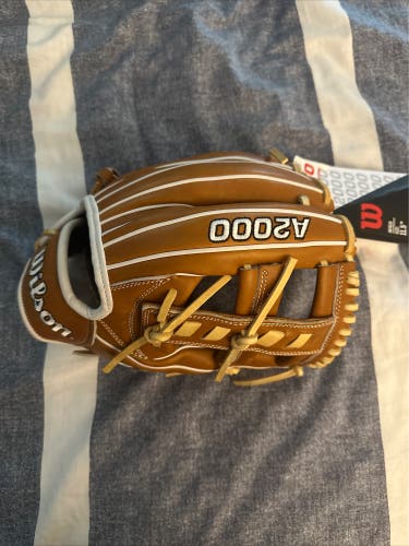 A2000 1716 11.5 BRAND NEW