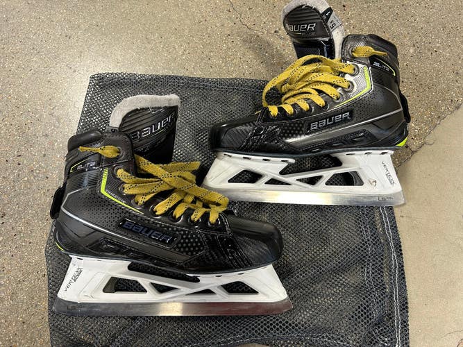 Used Intermediate Bauer Elite Hockey Goalie Skates Regular Width Size 5.5