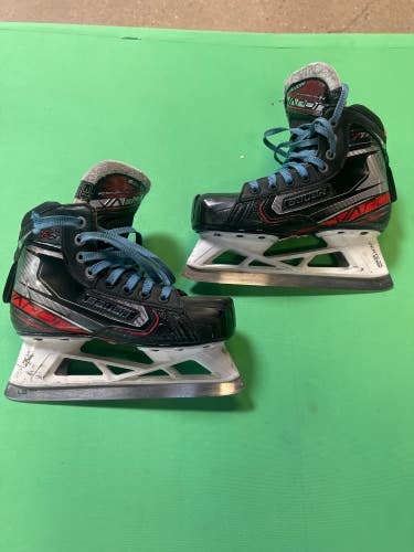Used Junior Bauer Vapor X2.9 Hockey Goalie Skates Regular Width Size 3.5