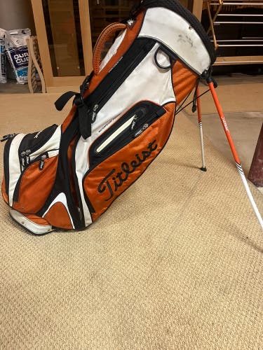 Titleist Standing Golf bag