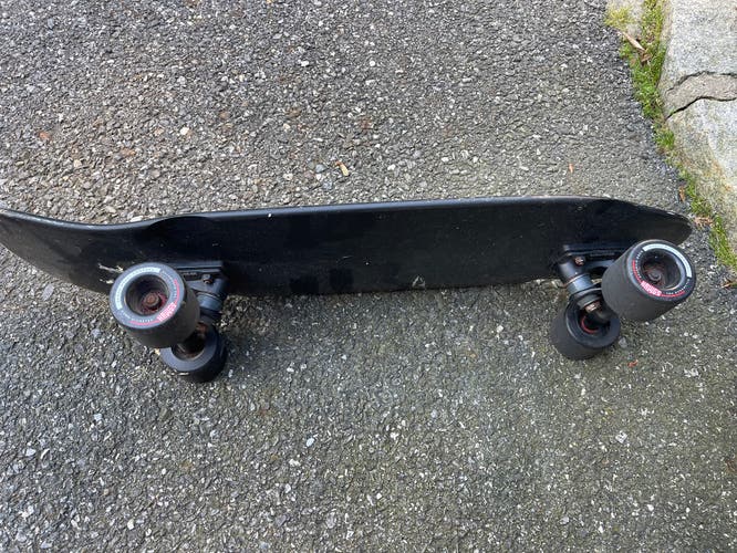 Used Skate board LANDYACHTZ