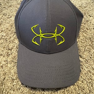 Under Armour fishing hooks fitted hat L/XL