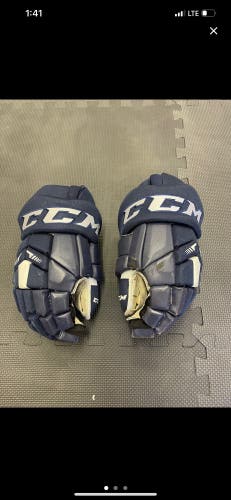 CCM hockey gloves