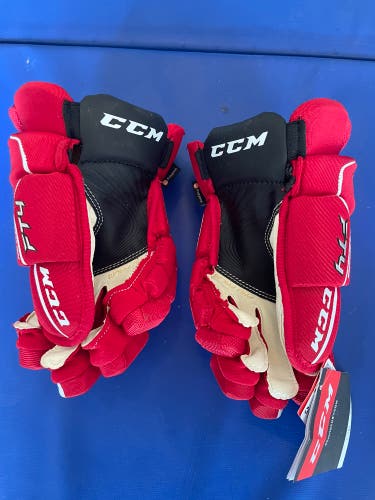 CCM jet speed size 13 gloves