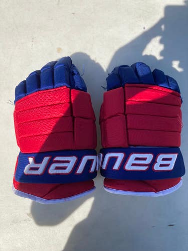 Used Senior Bauer Des Moines Buccaneers Vapor Pro Team Gloves 14"