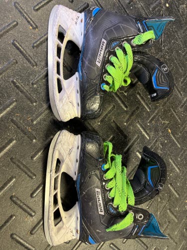 Used Junior Bauer Regular Width Size 3 Nexus N8000 Hockey Skates