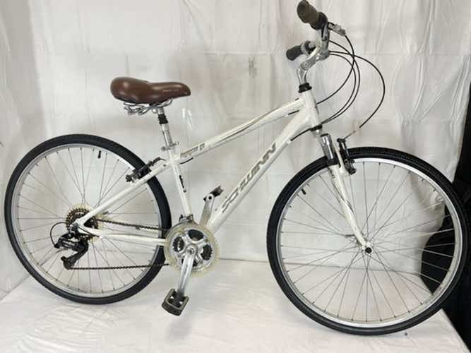 Used Schwinn Voyageuar Gs Sm (15.5") Frame 21-speed Hybrid Bicycle Bike 5'3" - 5'6"