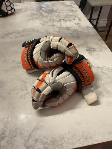 Princeton Lacrosse Used Warrior 12" Burn Pro Lacrosse Gloves
