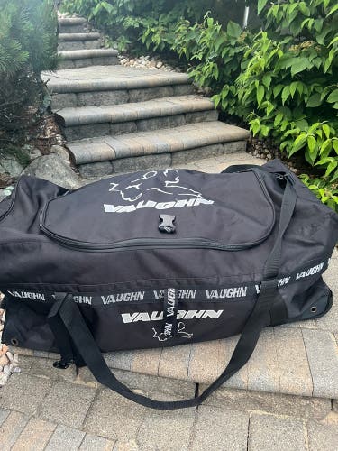Vaughn hockey roller bag
