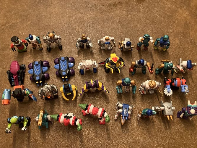 Micro Machines  ZBots Lot Of 33 Pieces