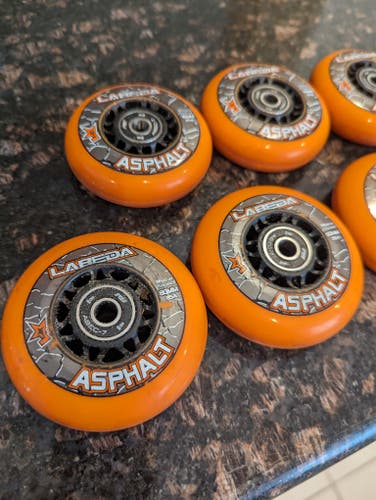 Labeda Asphalt wheels with IW Abec-7 bearings