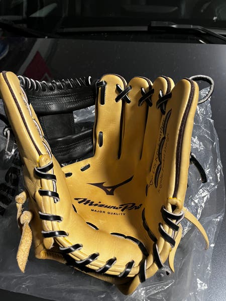 NEW* Mizuno Pro Baseball Glove - 11.5” | SidelineSwap | Buy