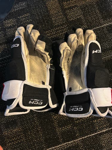 CCM tacks 4 rolls Pro gloves