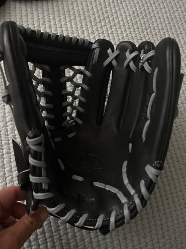 44 Pro 12.5 Inch Right Hand Throw Glove