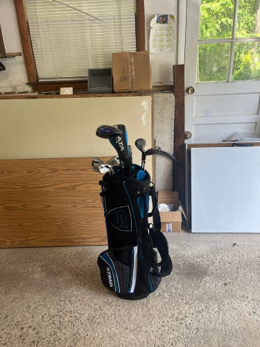 Used Strata Right Handed Regular Flex 10 Pieces Clubs (Full Set)