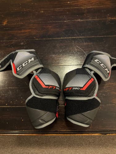 CCM Elbow pads