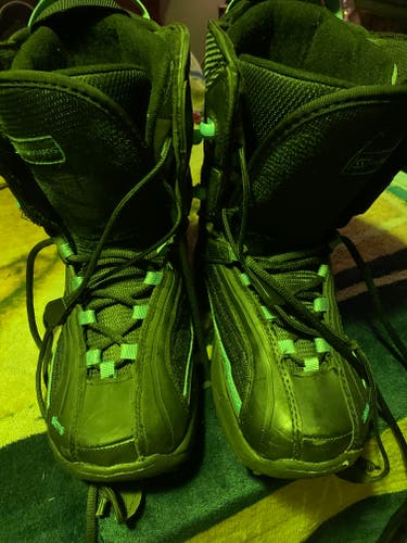 Used Sims Snowboard Boots