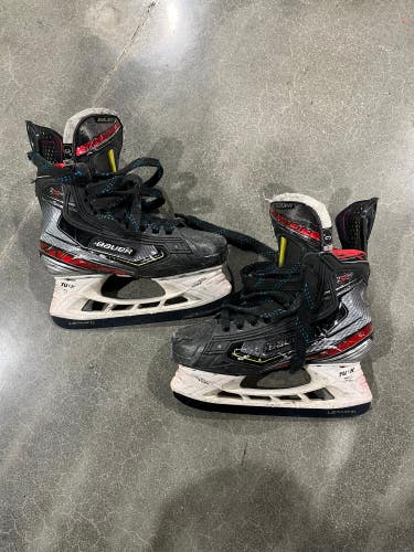 Used Junior Bauer Vapor 2X Pro Hockey Skates Regular Width Size 3