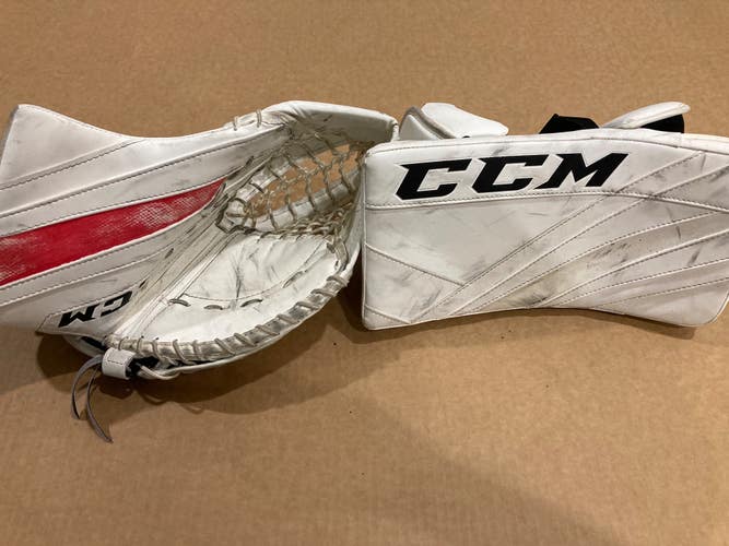Used Junior CCM EFLEX 5.5 Goalie Gloves & Blockers Regular