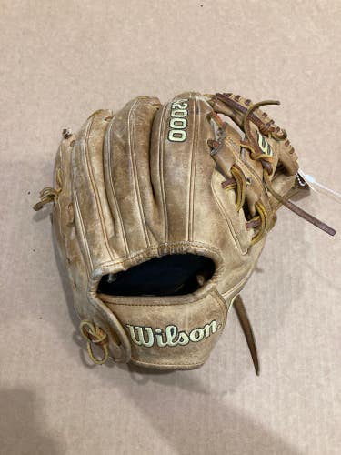 Wilson A2000 DP15 Right Hand Throw Infield Baseball Glove 11.5"