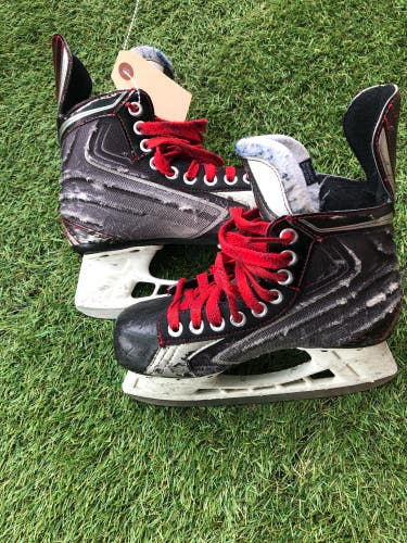 Used Junior Bauer Vapor x50 Hockey Skates Regular Width Size 3.5