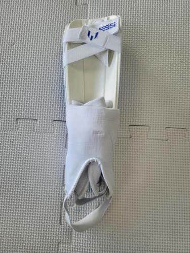 Used Adidas Messi Md Soccer Shin Guards