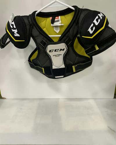 Used Ccm Tacks Ultra 2.0 Lg Hockey Shoulder Pads