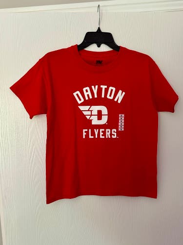 DAYTON FLYERS COLLEGE T-SHIRT *NWT* (Youth M)