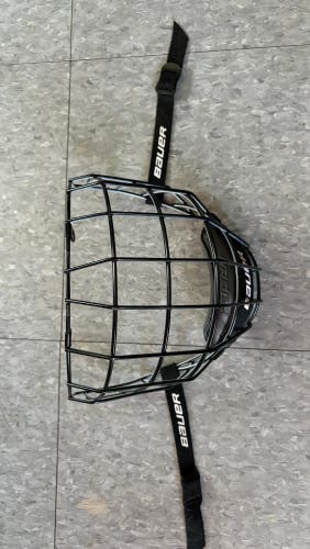 Bauer helmet cage