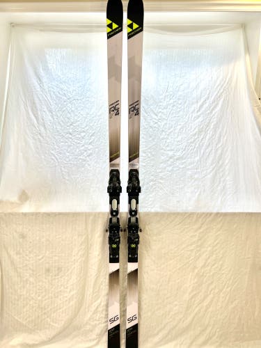 Fischer RC4 World Cup 210cm SG skis w/Z18 Bindings (used 3 days-like new condition)