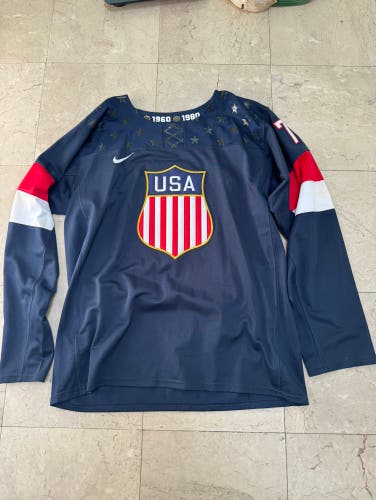 New Team USA Medium Nike Jersey