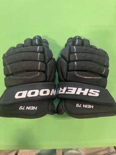 Used Senior Sherwood 9950 Pro Hockey Gloves (13")