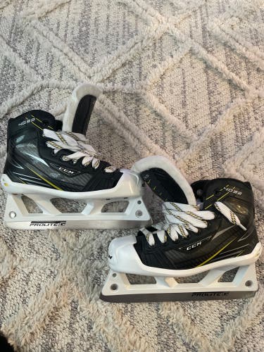 New CCM Tacks 4092 Goalie Skates, Jr. Size 3