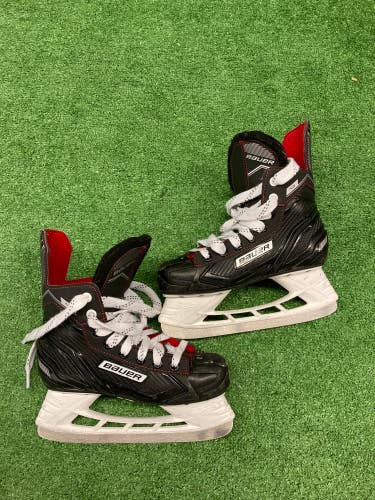 Used Junior Bauer Ns Hockey Skates Regular Width Size 3