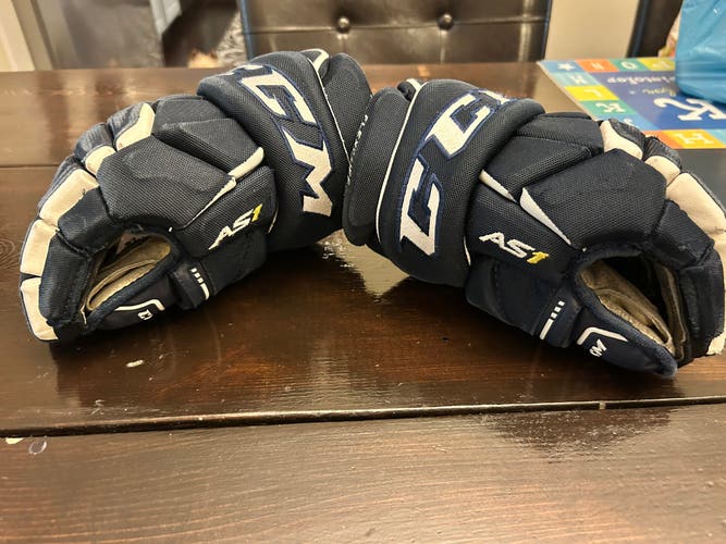 Used  CCM 11" Super Tacks Gloves
