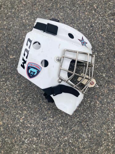 White Used Youth CCM GFL 1.5 Goalie Mask (Expired)