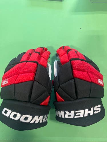 Used Senior Sherwood Rekker Hockey Gloves (13")