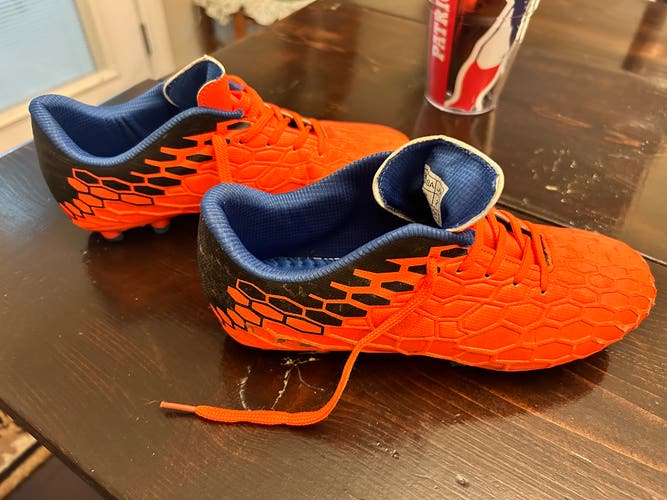 Used Orange Size 2 Youth Soccer Cleats