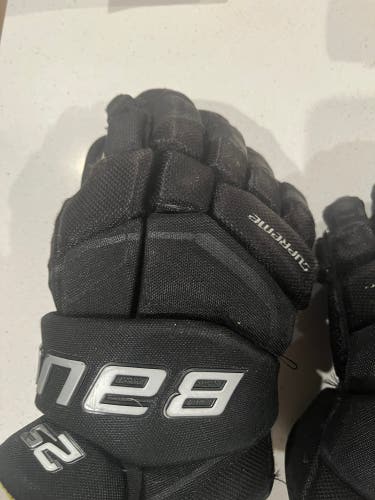 Used Bauer 12" Supreme 2S Gloves
