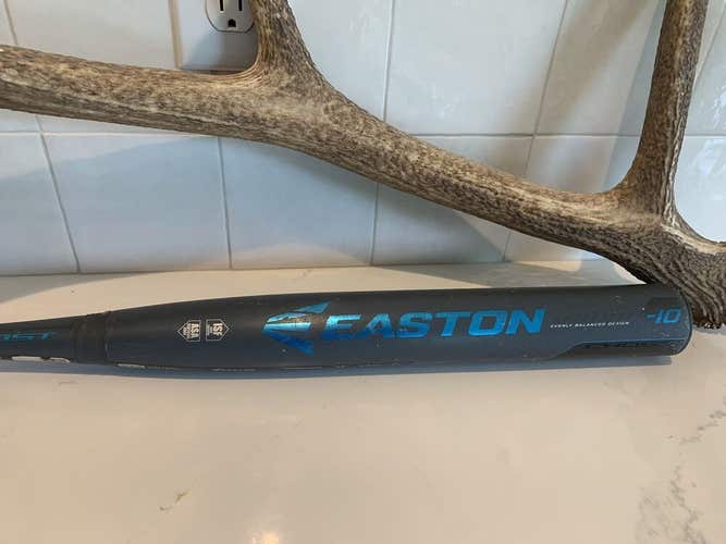 2018 Easton Ghost 33/23 (-10) Fastpitch Softball Bat
