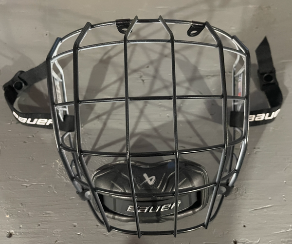 Used Small Bauer III True Vision Full Cage