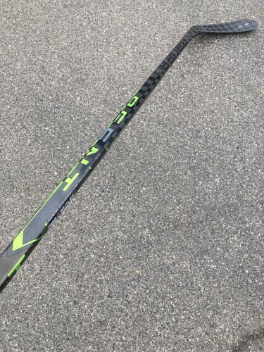 Used Senior Bauer Ag5nt Hockey Stick Right Handed P92